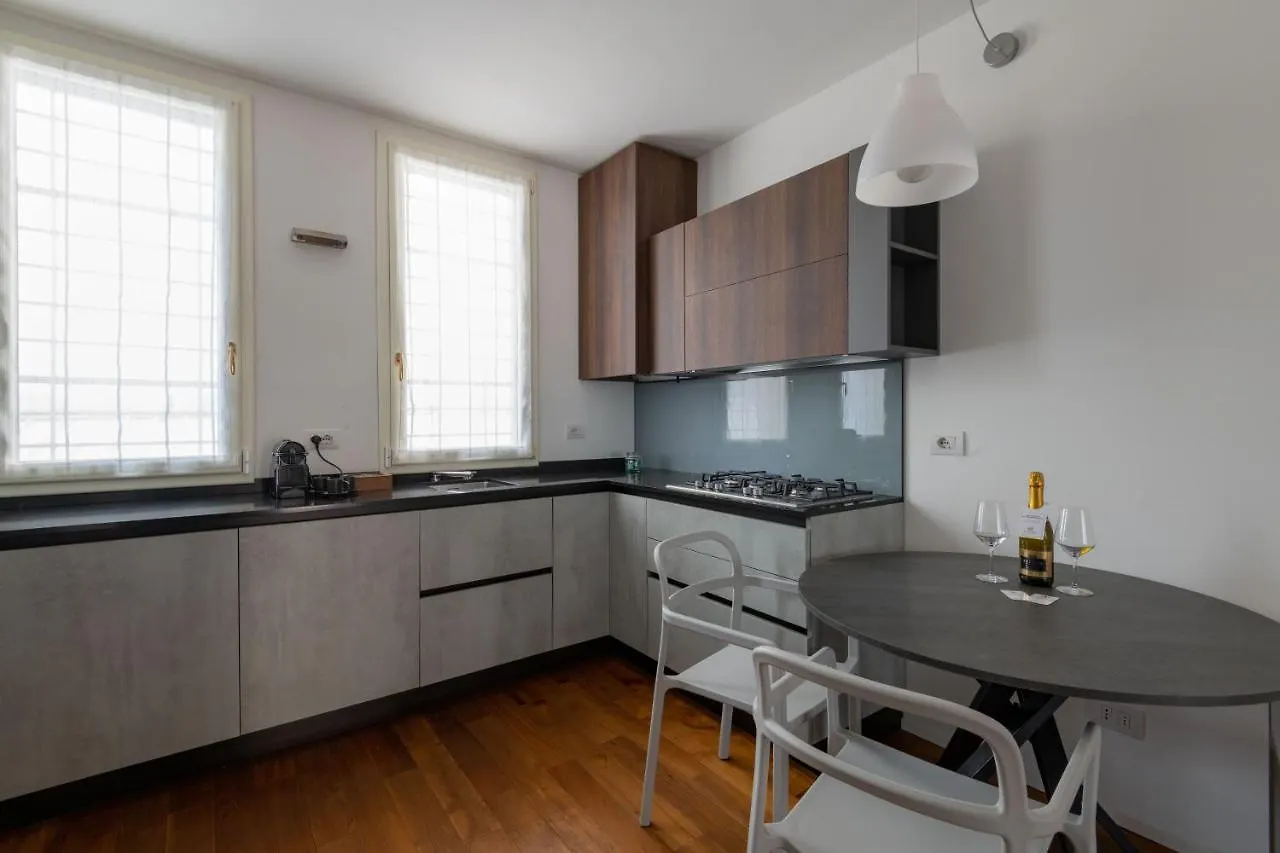 MIlano Apartments Voghera 0*,  Italia